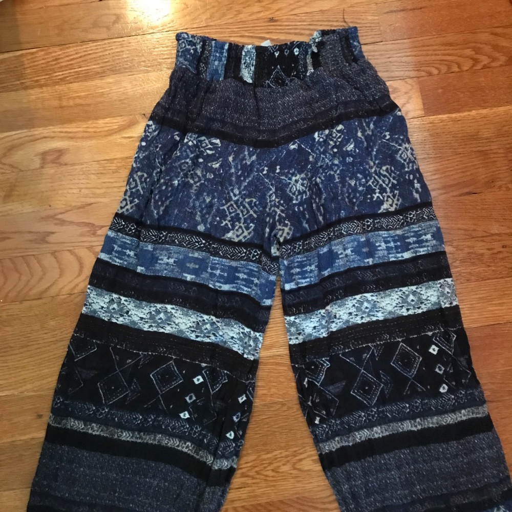 Urban Outfitters pants BARELY WORN